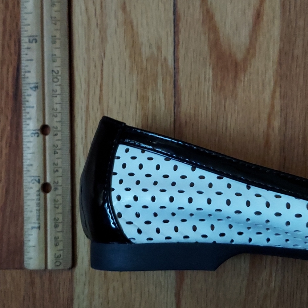 Adrienne Vittadini Alva Open Toed Flats Size 8.5 - Picture 17 of 17